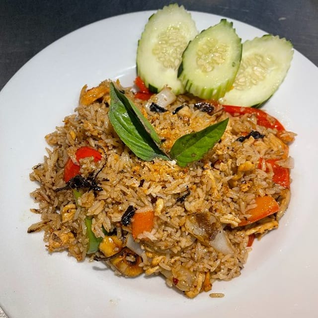 Spicy Basil Fried Rice (Large Tray)🌶️.
