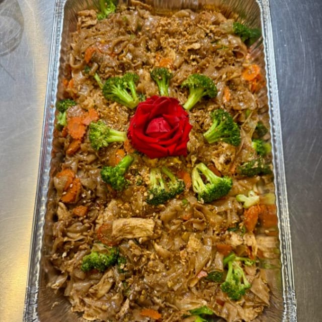 Pad See Ew (Small Tray).