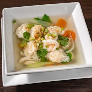 Wonton Soup (24 oz)