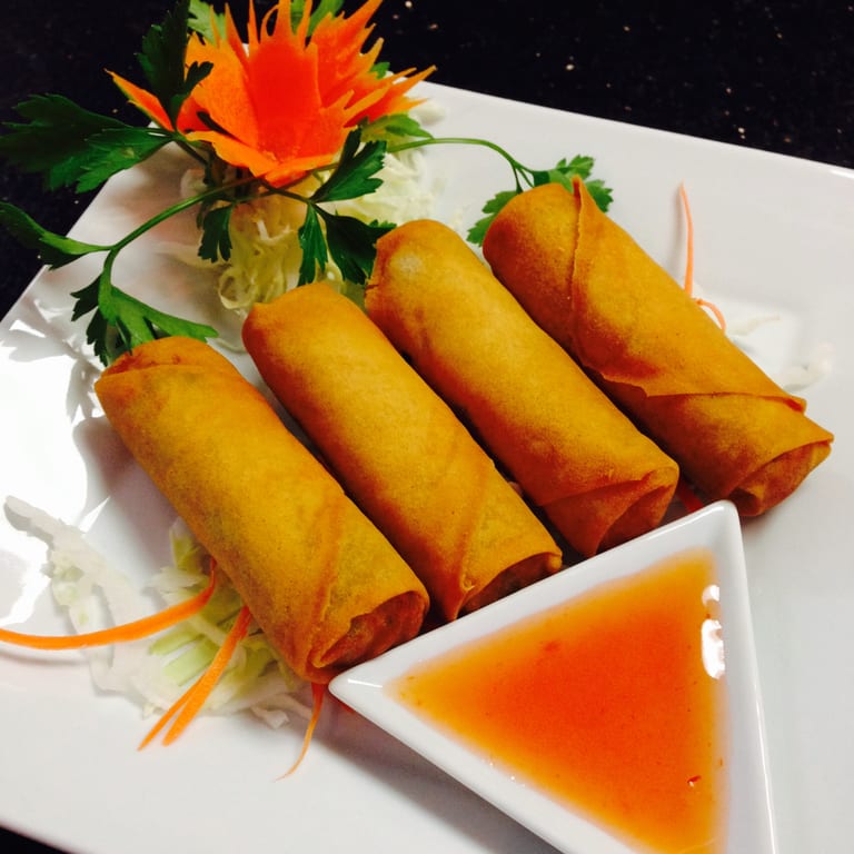Delicious Spring Rolls: A Thai Delight