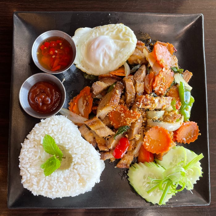 Spicy Basil with Crispy Pork Belly🌶️.