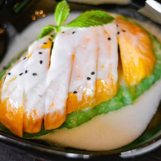 Lunch | Mango with Sweet Sticky Rice